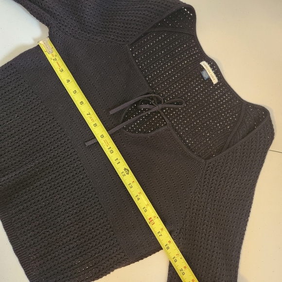 American Eagle Black Crochet Long Bell Sleeve Cropped Sweater Size XL Boho Y2k - Picture 9 of 10